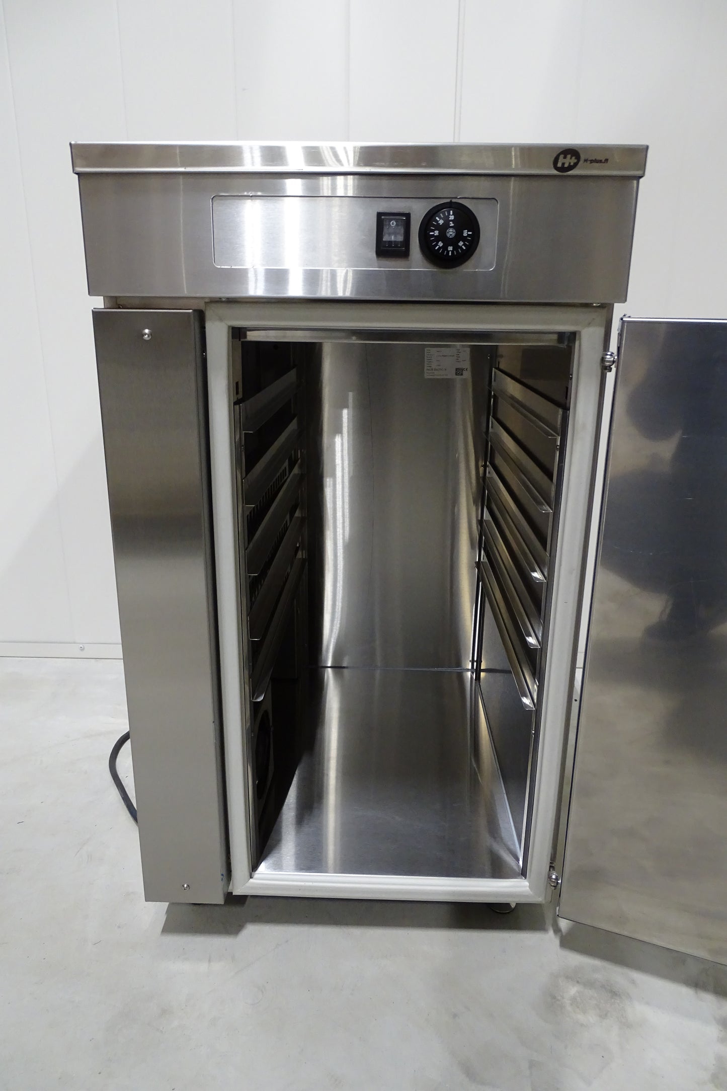 Lämpökaappi SK-510 InoxBaltic (Näyttelymalli)